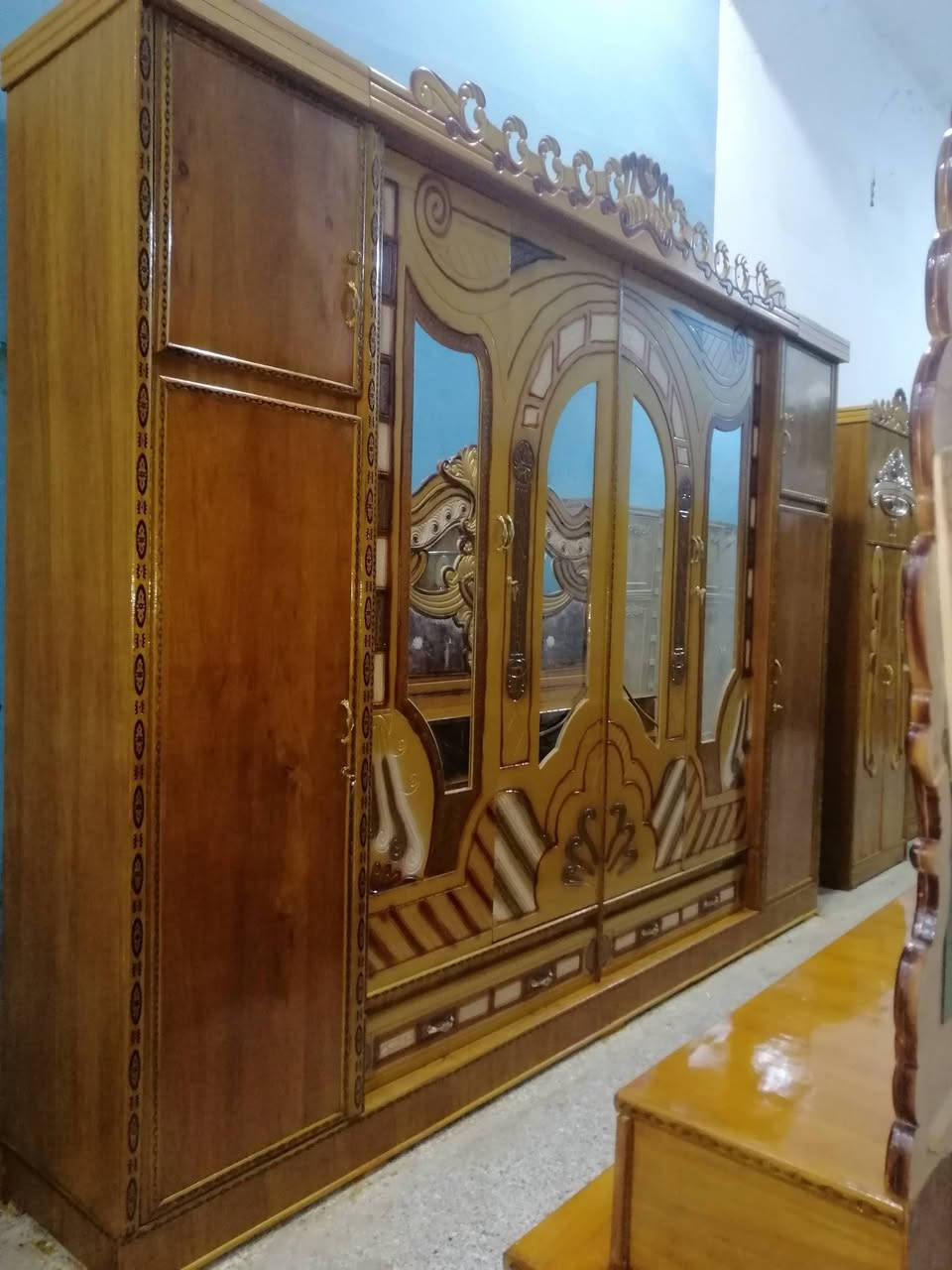 السلام عليكم غرفه للبيع ٦باب طابقين صاج ظهر جرجوبه استعمال كلش قليل فول نضافه بشرط السعر ٧٧٥ الف وبيه مجال العنوان بعقوبه كاطون الرازي شارع ابو رباح قرب مرطبات لسيد مزاد ابو كرار الغريباوي ***********
