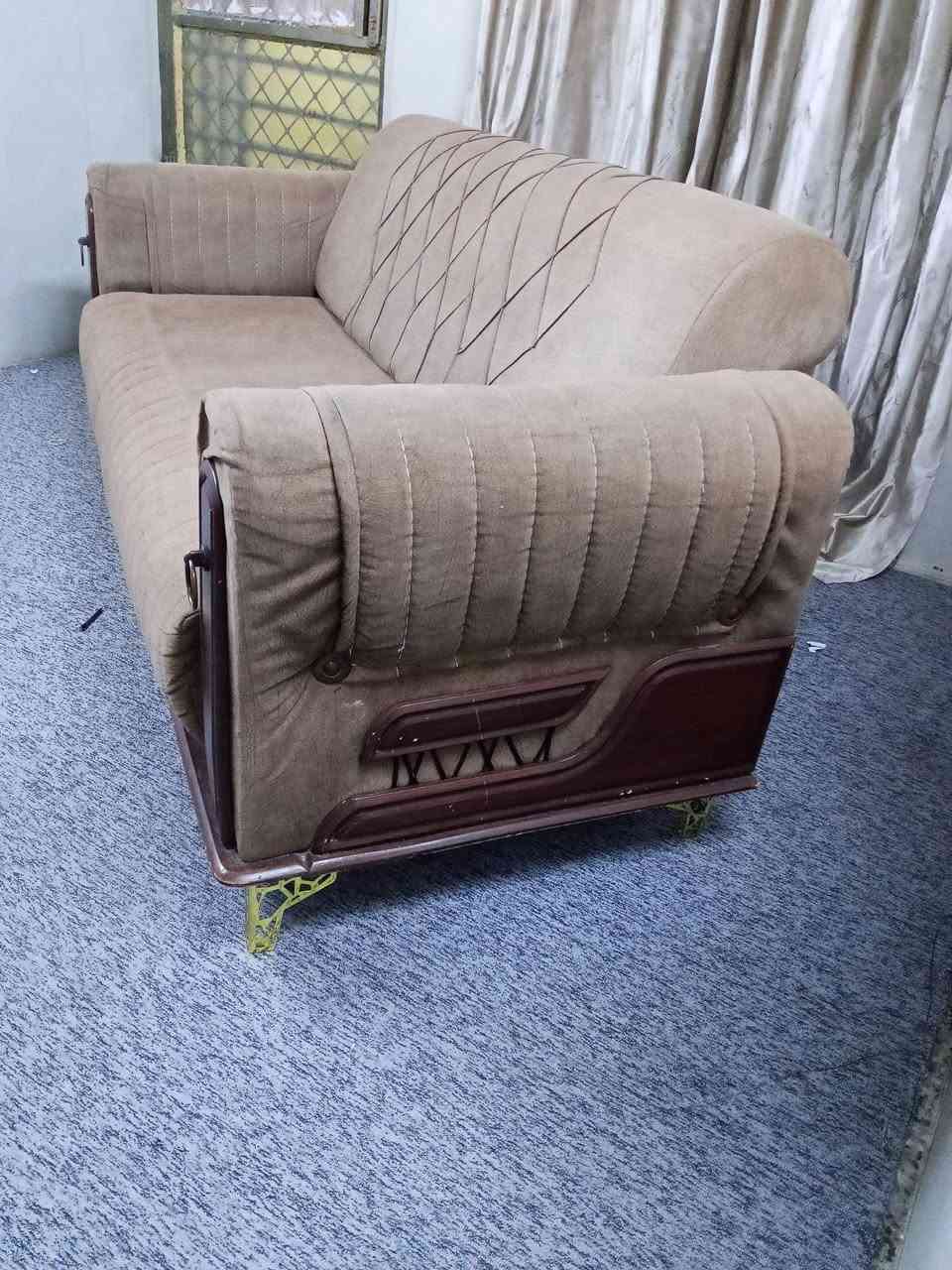 السلام عليكم نص تخم خمس مقاعد مابيه ضرر بس يرادله شويه تنضيف بكاني الشعب شارع المدارس سعره 75


**إذا كنت صاحب هذا الإعلان وتريد حذفه لأي سبب، رجاءا أرسل رسالة إلى الدعم الفني**