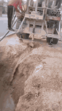 لحفر الابار الأرتوازيه ***********
*********** 
 يوجد واتساب  
مستعدون الحفر الابار وتعبرات الشوارع وتجفيف المنهولات نعمل في كافه محافضات العراق دقه في العمل وسرعه في الانجاز ونعمل تجفيف الارض الشركات الاهليه والحكوميه نعمل حفر الابار كاقه الاحجام ونعمل حفر يدوي والي
