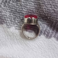 سلام وعليكم اخواني العزاز عندي هاذ الياقود حجرة كلش حلولة والياخذهة مي...