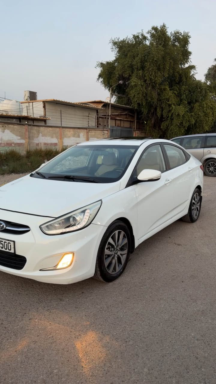 سلام عليكم
للبيع اكسنت 
موديل 2016 
خليجي 
بأسمي هزه ورقم جديد تحويل ثاني يوم
فول مواصفات
 فتحه 
محرك ١٦٠٠ 
ويل كروم 
شاشه 
لايت لد 
بكلايت لد 
5 ويل كب

كفاله كير ومحرك من كلشي
بدون نقص برغي
السياره كفاله عامه من الدعاميه للدعاميه لا تبديل ولا صبغ
بيها بارد شي بسيط وممبين

مكان السياره: بغداد العامريه

السعر: (12500$) يعني 125 ورقه وبيها مجال بسيط
للاستفسار: *********** بغداد, العراق
