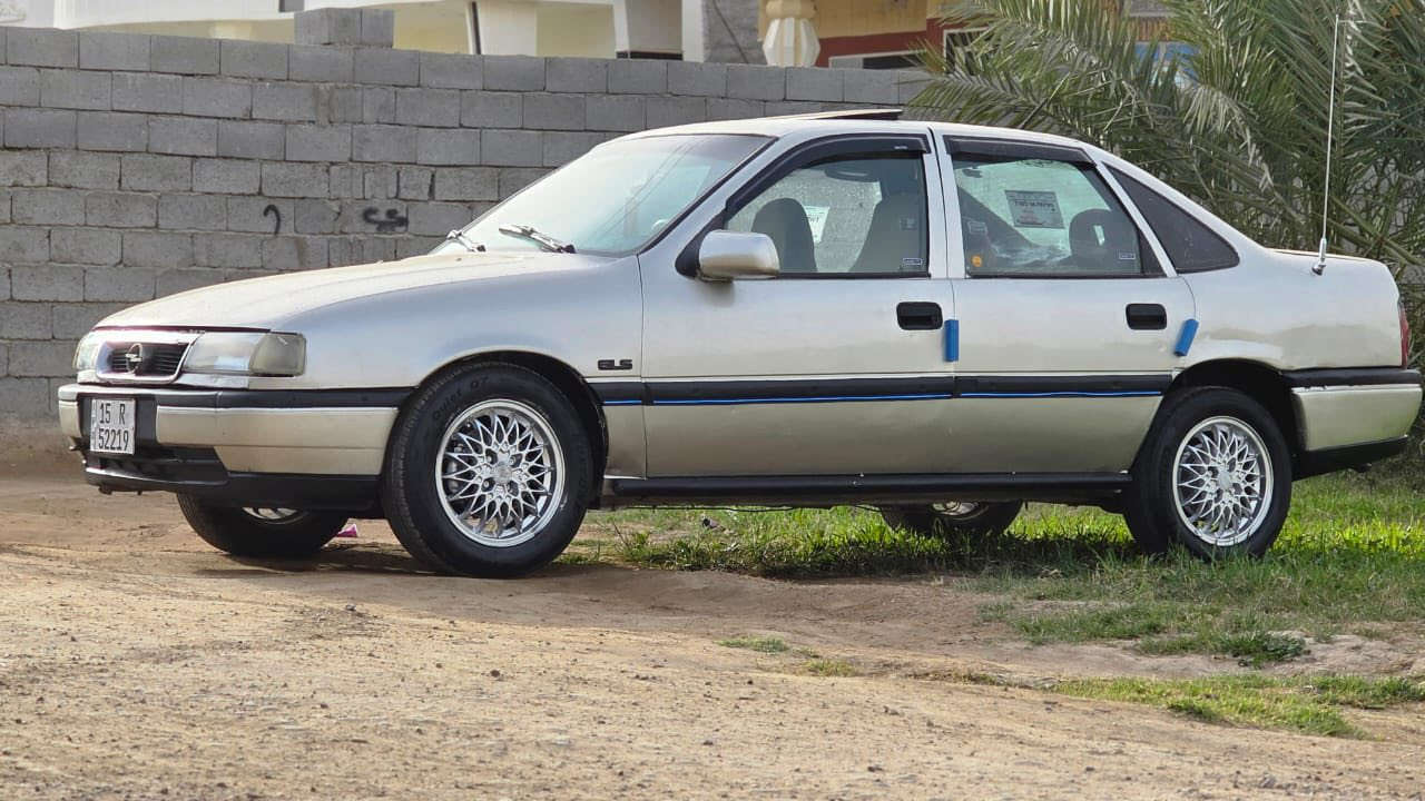 السلام عليكم ورحمة الله سياره اوبل فكترا موديل 1993 حلوه ومرتبه وماناقصها شي بيع مستعجل رقم انبار وتحويل ثاني يوم السعر 37 وبيها مجال بسيط
رقم ***********
