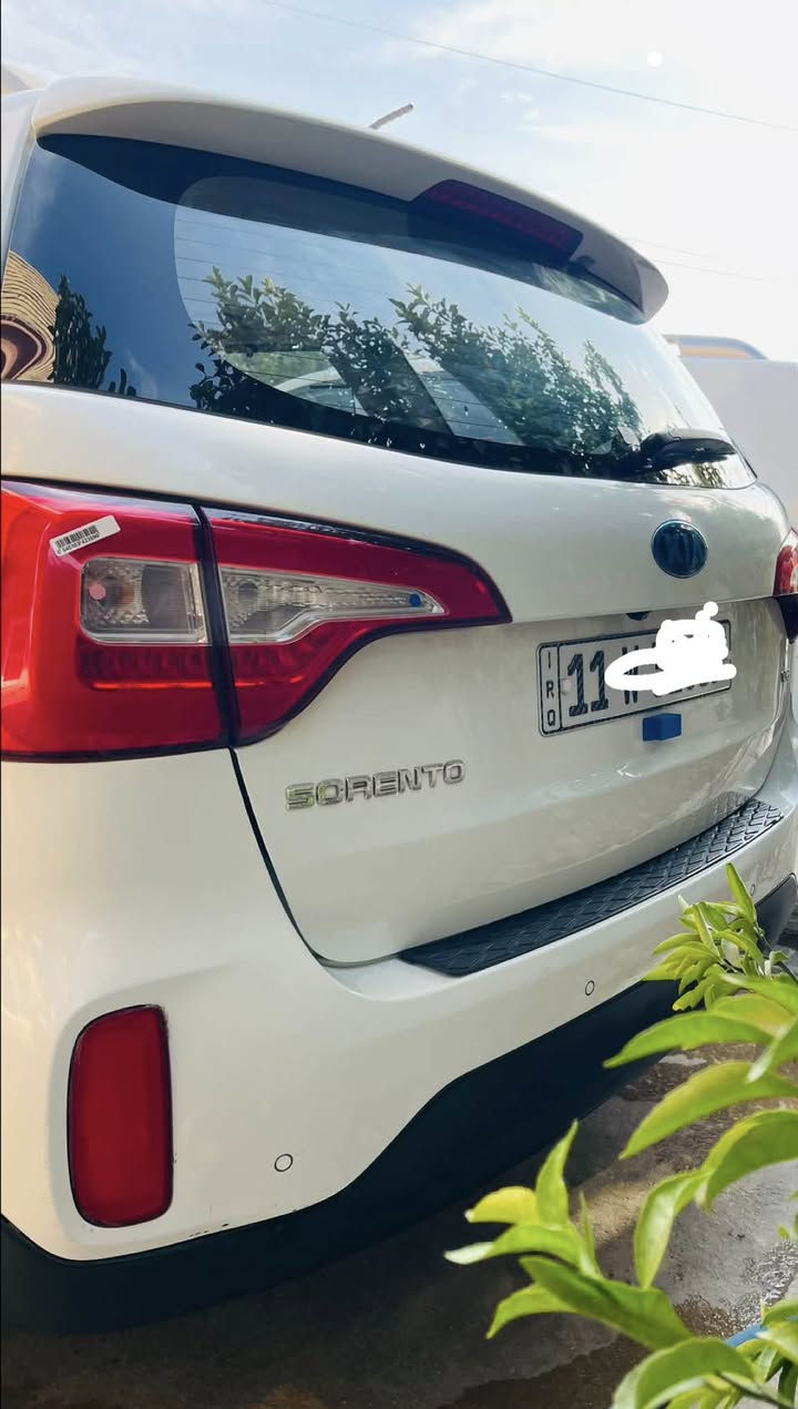 السلام عليكم سورنتو ٢٠١٥ مكفولة كفالة عامة  مع السونار مرفق رقم بغداد دولي /موصفات /بصمة حساسات امامي خلفي/ حدادية  /تخم تاير ٦سلندر /رقم الهاتف ***********/مكان ديالى /السعر ١٩٠وبيهة مجال. (ملاحضة الخاص مقفول)
