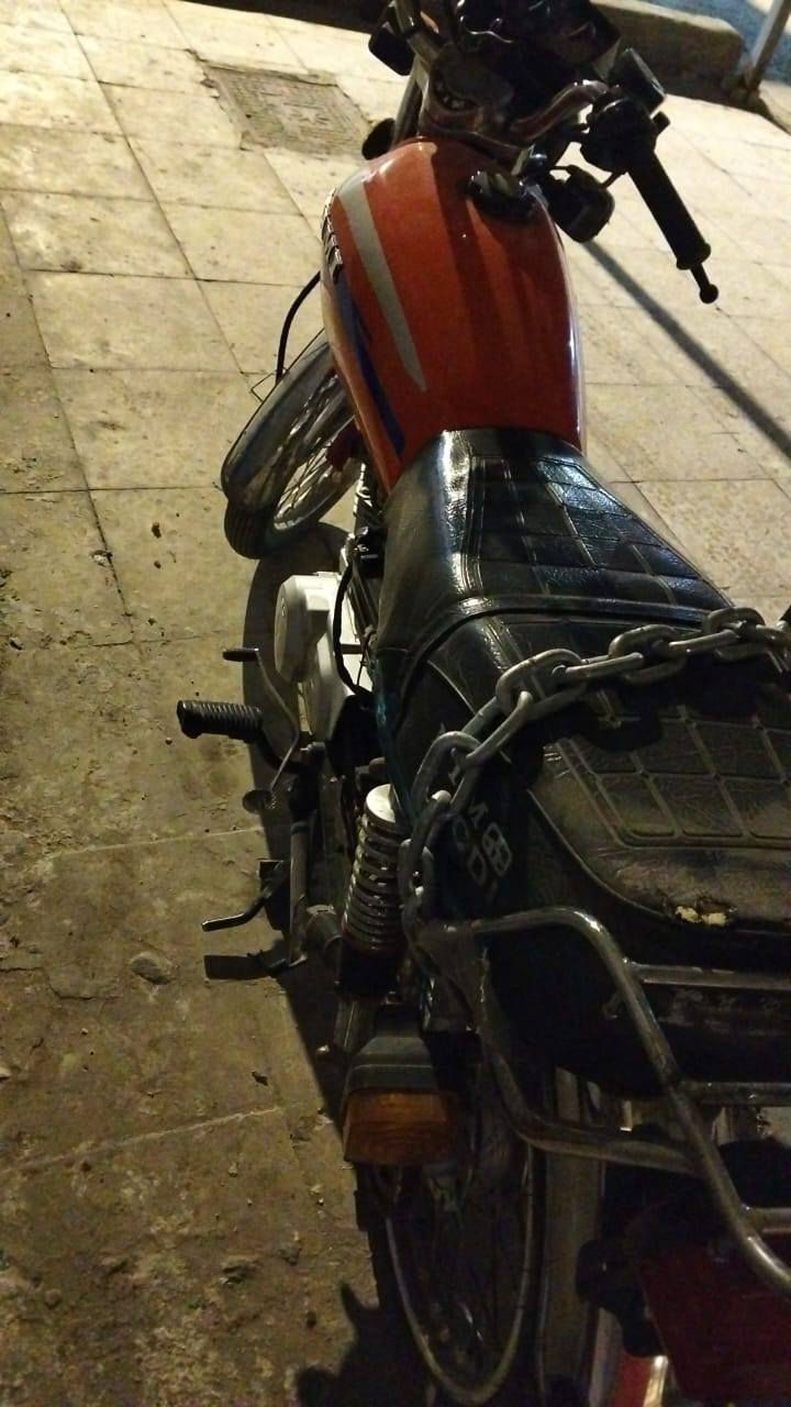 سلام عليكم دراجة للبيع موديل 2023 نامه امتياز رقم نجف سنويه موجوده ويريد صاحبها تحويل دراجة افحص وتتاكد منها مكاني الجنينه شارع البهو مستعجل على البيع سعر1600وبيها مجال ***********
