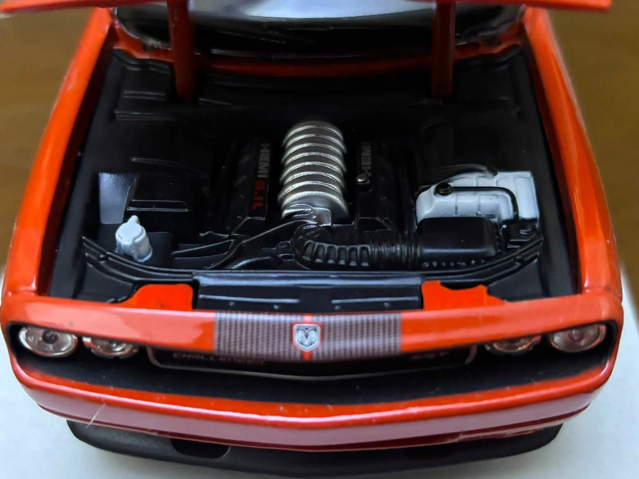 2008 Dodge Challenger SRT
 
.
.
.

أنتجت هذه القطعة بواسطة شركة Maisto 

حجم 1:24

السعر 20 الف 

تواصل على الرقم ***********
