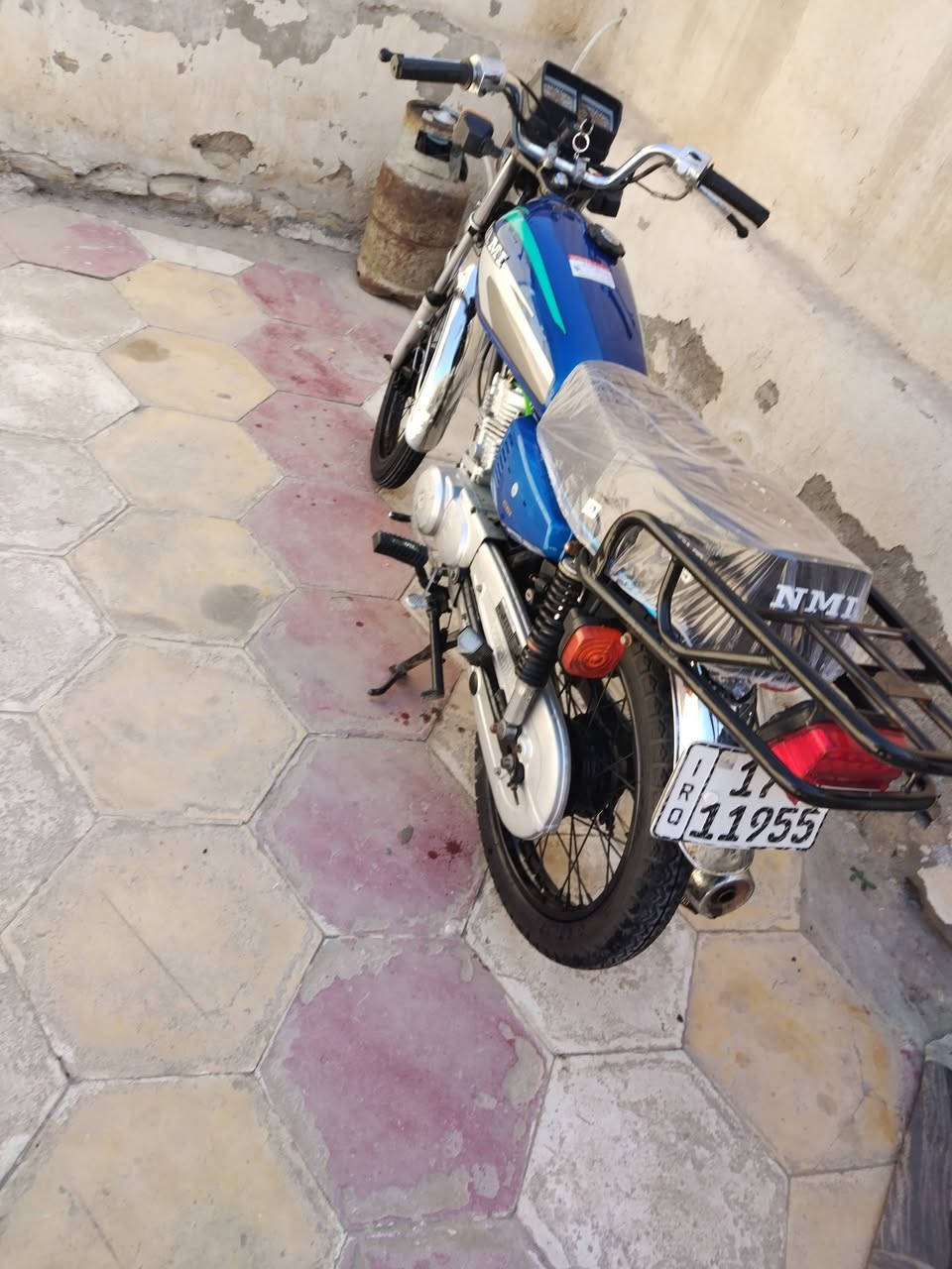 لبيع ٢٢ رقم وسنويه دراجه نضيفه سعره خاص وهاذه رقمي ***********
