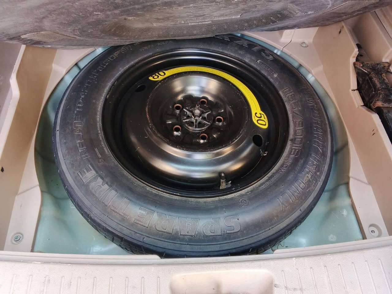 السلام عليكم من رخصه الادمن سياره كيا سبورتج 2008 وارد امريكا مكينه 2000 دافئة وتبريد كله شغال كهربائيات كله شغاله مواصفات مثبت سرعة وحساس خلفي مكفولة من الكص والجفية والتبديل مصبوغة عام أثر جراد  مكان السياره بغداد السيارة بأسمي السعر 84 وبيها مجال وهذه رقمي *********** بغداد, العراق
