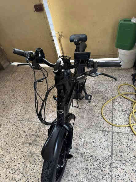 السلام عليكم دراجه ساندروس مال باله امريكي  ليثيوم حجم ٢٤ جديد كلش اي نقص مابيه تريده سكليتر تريده بايدر ينطبك يصير مال سفر 
مكاني بغداد الشالجيه السعر ٦٥٠ الف جوه سعره بهواي

***********
