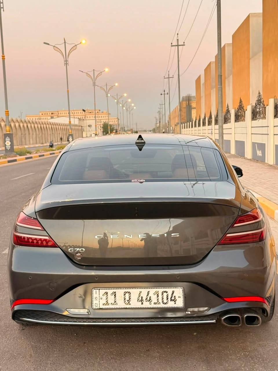 سلام عليكم اخوااان ….. بيع فقط 
انسب سعر بالسوك 🔥175 ورقه فقط 
جينسس G70 موديل 2022 
رقم بغداد تحويل موباشر 
عداد مسافة : 50 الف mill
حجم محرك : 4 سلندر 2000 تيربو 
الضرر : جاملغ و الباب صبغ و البنيد تبديل نفس لون 
الموصفات 
لد نهاري ليلي - داخل  جلد ابيض 
تدفئه تبريد كشنات - كشنات خلفية تدفئة 
تنقيه هواء للداخل - انضمة قيادة 
رادار مانع تصادم امامي جانبي خلفي 
داخل مميز جلد ابيض 
اللاستفار الاتصال ***********
كربلاء / حي الحسين

