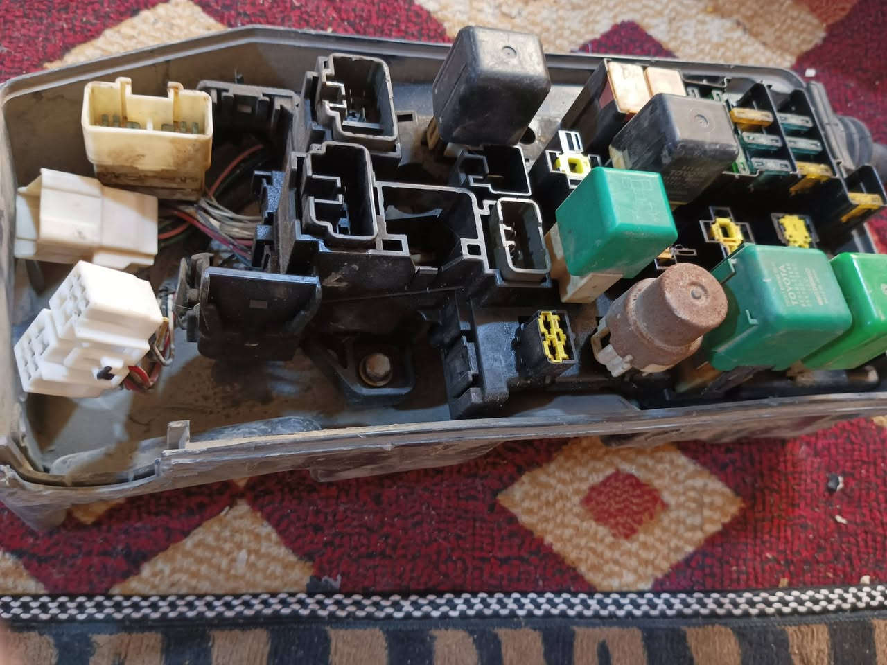 غراض بطه للبيع في البصره اتصال او واتساب فقط *********** بصره الحيانيه شارع التأميم
