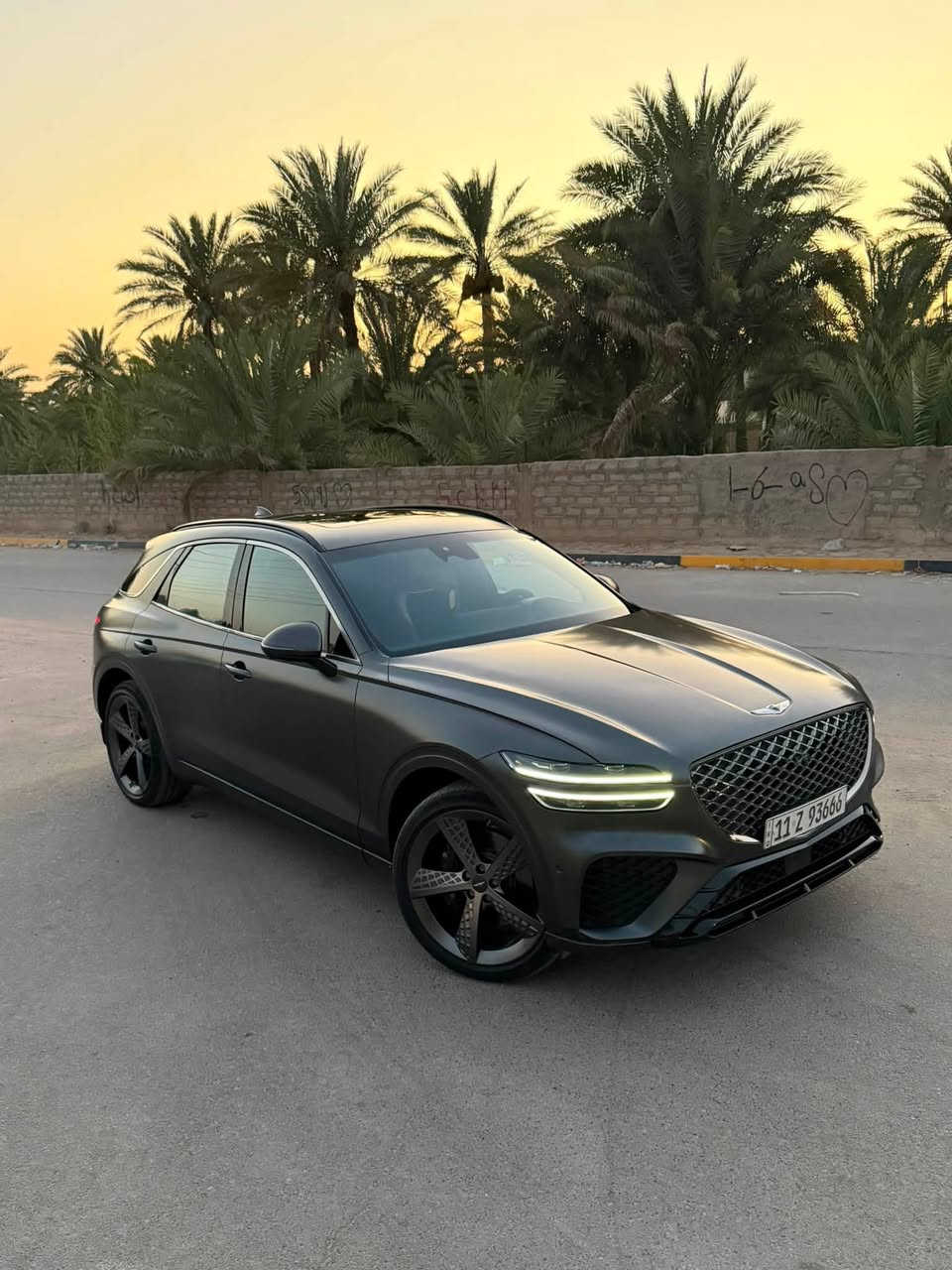 السلام عليكم. هونداي جنسز  2023
GV70 سبورت برسيج اعلى فئة

ماشية 35 

مكينه 4 سلندر 2.5 توربو 

تتميز فئه البرستيج ب اعله موصفات والرفاهيه 

داخل احمر مقاعد جلد نابا مع تدفئة وتبريد 

تحكم كهربائي كامل المقاعد خزن ميموري 

الكاميرات محيطيه 360 درجة

رادارات امامي خلفي تلقائي الحماية من التصادم

نظام فرملة الطوارئ الذاتية عند الطوارئ

ونظام مراقبة النقطة العمياء في المرايا 

مع عرض الكاميرا في لوحة المسار

ميزة ركن السيارة والتحكم بها والتقديم والتأخير 

عن بعد باستخدام ريموت السيارة الذكي.

النظام الصوتي: نظام عالي النقاوة من شركة Lexicon 

مكون من 16 مكبر صوت لتجربة صوتية محيطية. 

سياره بيه موصفات هواي ما ذكرته 

فتحة سقف بنوراما 

  صندوق ذكي عند لاقتراب 

خازن ميموري 

نضام ترحيب عند الاقتراب 

عدادات ثيم متغير حسب وضعيت القياده 

انضمه قياده متعدده

لايت تفاعلي 

اوتو بارك 

شفتات بل مقود 

صور حادث مرفقة السيارة بدون صبغ

للاستفسار ***********

