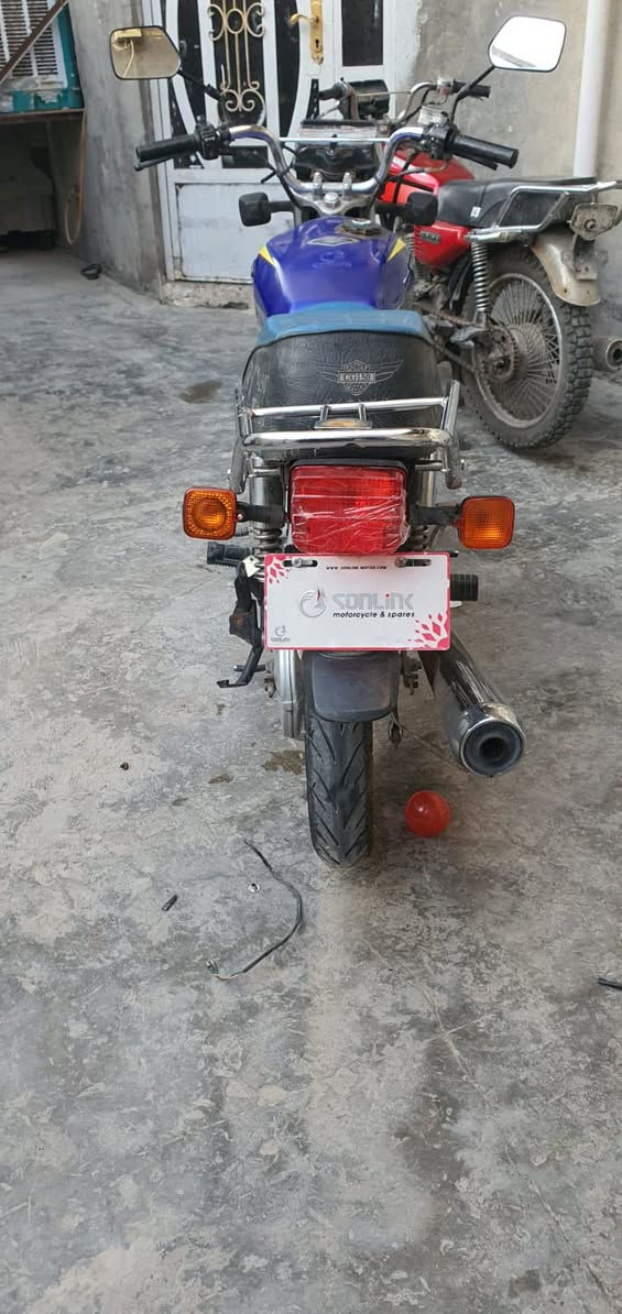 سلام وعليكم دراجه يراني سونك ٢٢  للبيع مكاني شعب مقابل المحكمه ***********
