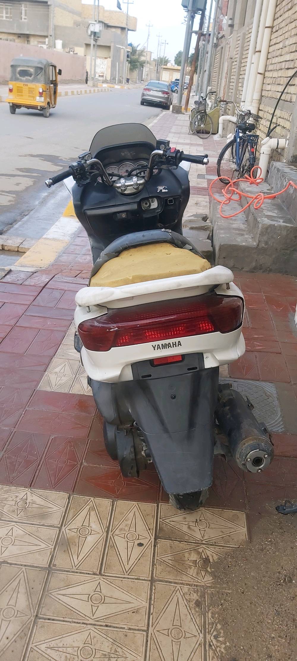 دراجة ماجستك دبل رون  ابيع كوم حديد 
قبل شهرين مجفته وبدلت سلف بس اخر عطل صار بيه خرطه بالكرنك ما يعشق  وي سلف علمود  يشغله وتركته وبالنسبة كهربياته  شغاله وتواير جدد مجرد إعادة تصليح من جديد ومحتاجه  دواشمه ترجع طبيعيه ولي حاب يصلحه او مواد احتياطه بالنسبه اذا كنت مصلح 
عنوان/ ذي قار / سوق الشيوخ 