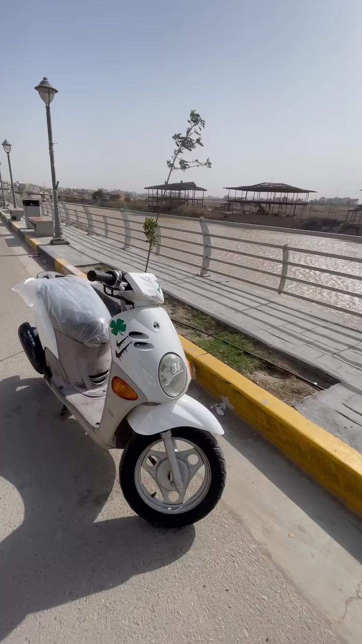 السلام عليكم دراجه فله للبيع مكينه برغي ما مفتوح بيها دراجه نكره وحده لا تاخير ولا نضوح ولا تبخير دراجه معدلها يخبل بيها نقوصات بسيطه جامه مال دشبول  وكلج امامي تعبان وقمجي كيلو متر فقط 
السعر ٨٠٠ وبيها مجال حك لجيه 
العنوان بغداد حي اور
***********
