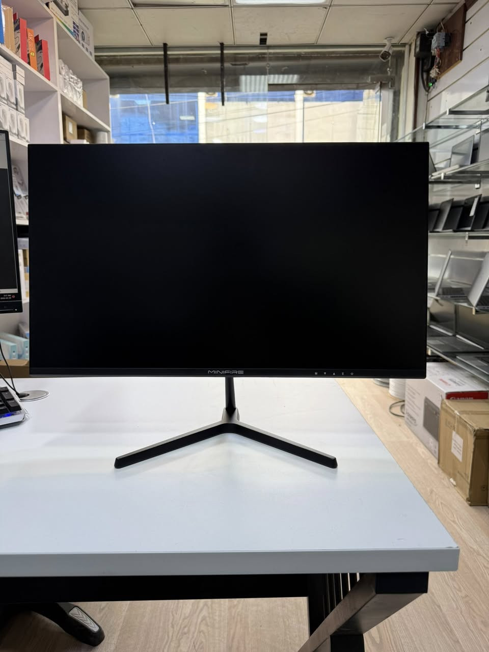 🔥🔥 عرض نار ما يتكرر 🔥🔥
شاشة MINIFIRE 24 إنش
🖥️ دقة FHD صورة صافية 100%
⚡ 75Hz أداء سريع وسلس
🎨 IPS ألوان خرافية من أي زاوية

🎁 ومعها هدية جاهزة:
كيبورد جيمينج + ماوس جيمينج 💥

💣 عرض كامل بسعر منافس جداً
138الف وتوصيل مجاني لكل محافظات العراق
👌 مناسب للجيمينج والشغل اليومي

⏳ الكمية محدودة!
📩 احجز هلق قبل ما تخلص
جملة ومفرد متوفر 
***********
