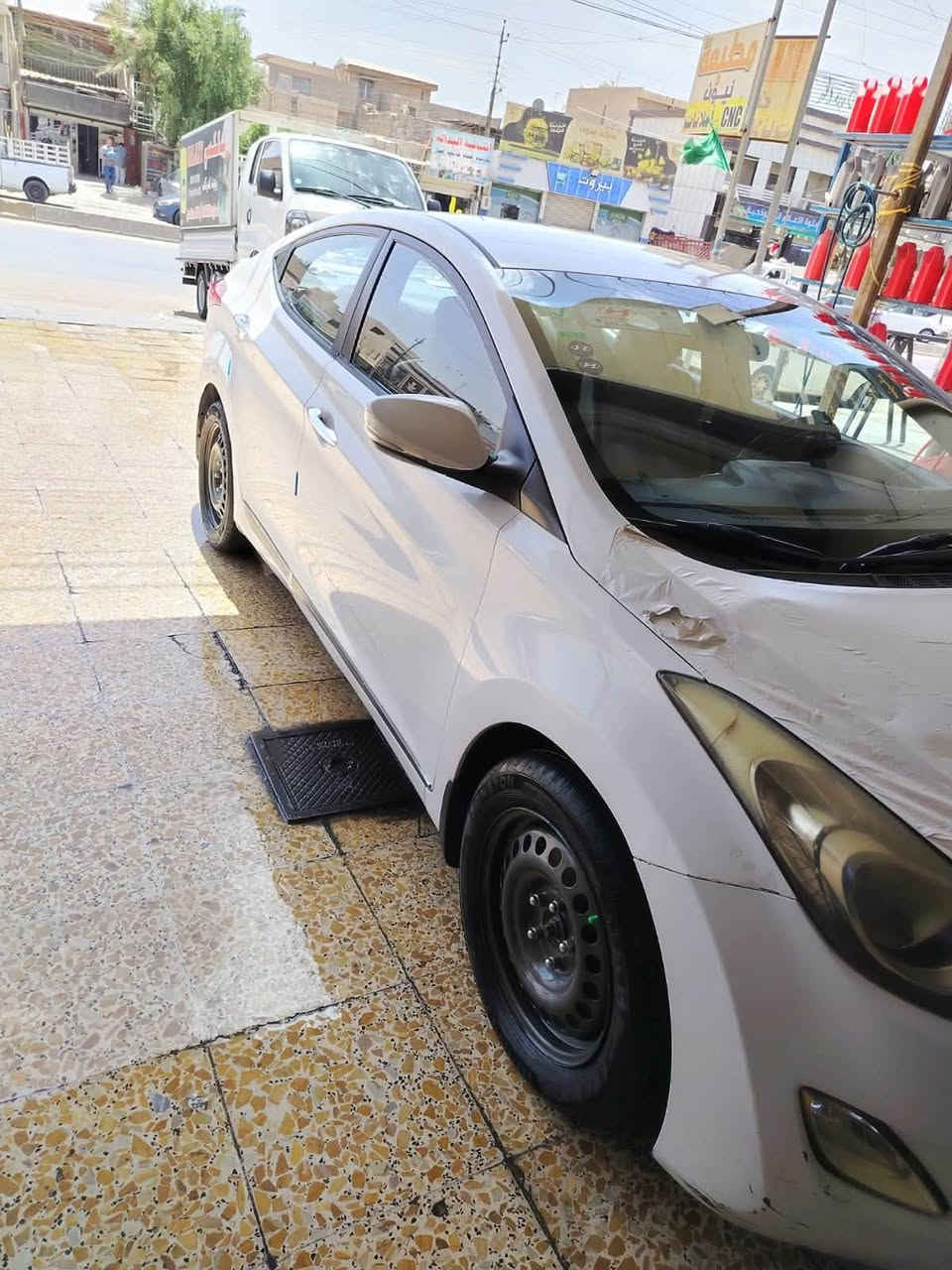 سلام عليكم النتره 13 خليجي مكينه 1600 رقم شمالي اربيل الجديد سنويه ب اسمي مكفوله سياره بيه بارد قليل صدر امامي خلفي جديد منضومه زنون جديد منضىمه تبريد جديد السعر 105وبيها مجال مكاني بغداد  حي العامل للستفسار اتصل ***********
