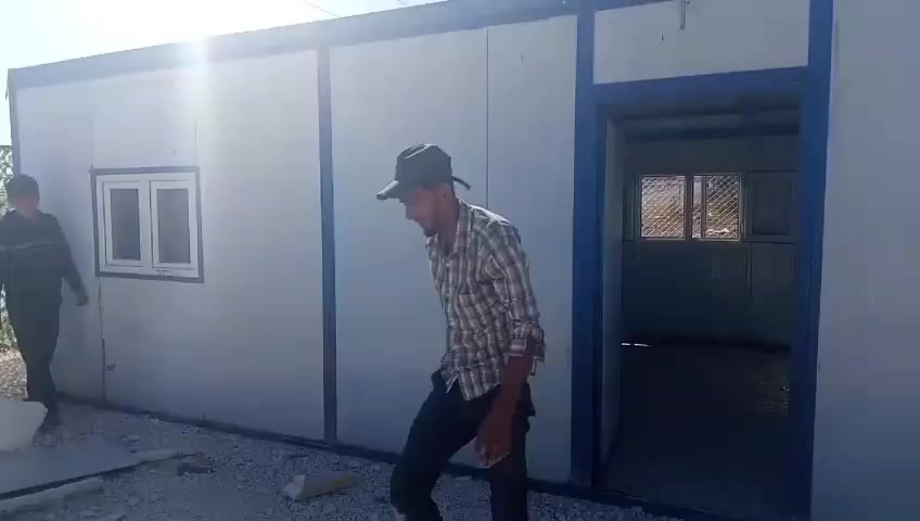 السعر الاقتصادي 
بجميع المحافظات السورية للحدود الـ لبنانية
موجود كرفانات نفس الي بالصورة كاملة مكملة 
في شحن وفي توصيل وتركيب 💚
📍#الموقع #ادلب 
#السعر 🤩🔥  #مناسب
⁉️ كمية محدودة جدا وقطع نضيفة
الدفع بعد الاستلام 
ملاحظة : في شحن لكل المحافظات #السورية
للتواصل علوتس اب 0958938274


**إذا كنت صاحب هذا الإعلان وتريد حذفه لأي سبب، رجاءا أرسل رسالة إلى الدعم الفني**