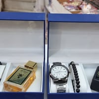 بمناسبة قدوم رأس السنة توفرت عدنا هدايا منوعة كما موضح بالصور ولمشاهدة...