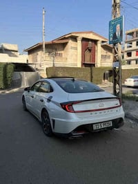 سوناتا NLin موديل 2021 ماشيه ٩٠الف حادثه مثل ما موضح  بصور  ستفسار 077...