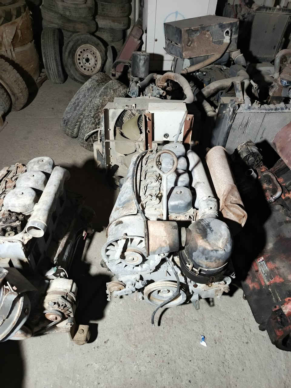 محركات دويس العدد 5واحد 3وقطعتين 6وقطعتين 4المكان البصره التصال ***********
