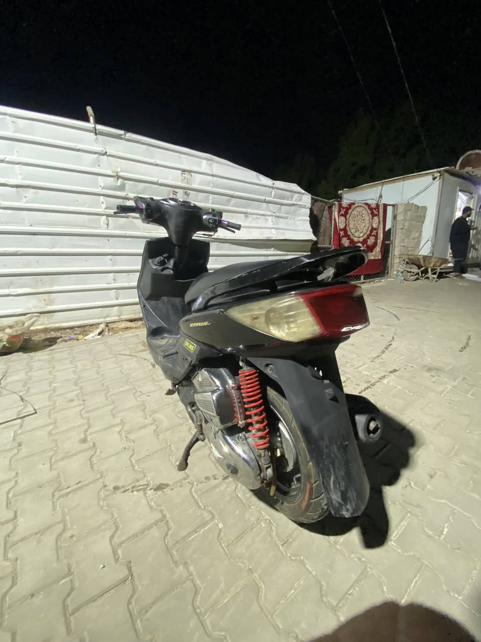 سلام عليكم سكنس فحل
سكنس فحل كابريتر دراجه كامله نكره سلف بكل وقت

كلها شغاله  

يدات koso

بيها قباقه نيكل 
سعر (600بيها مجال)
شراي ***********
