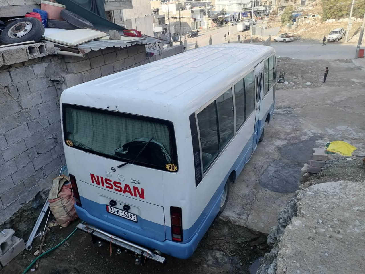 نيسان موديل 2002 غاز و بنزين گير و مكينه اكسل به شه رت دعمي نيه  هه ندى قه پوقوبي بچوكي پيوه يه كوشن فه رشه په رده  هه رشه ش تايه ي چوپ ليسه  تايه نيوه عومر نه بو بي كيشه ته حويل غرامه به شه رت هه رغه رامه يك له نرخي ده شكينم    نرخي 130معامه له ي  تيايه ده رگا كاره بايه سه نه وي به ناوي خومه يه  تامانگي٢     ٢٠٢٩  تازه يه
  هه زه ي به سه رچوه٢٠٢٥.  

*********** السليمانية, العراق

