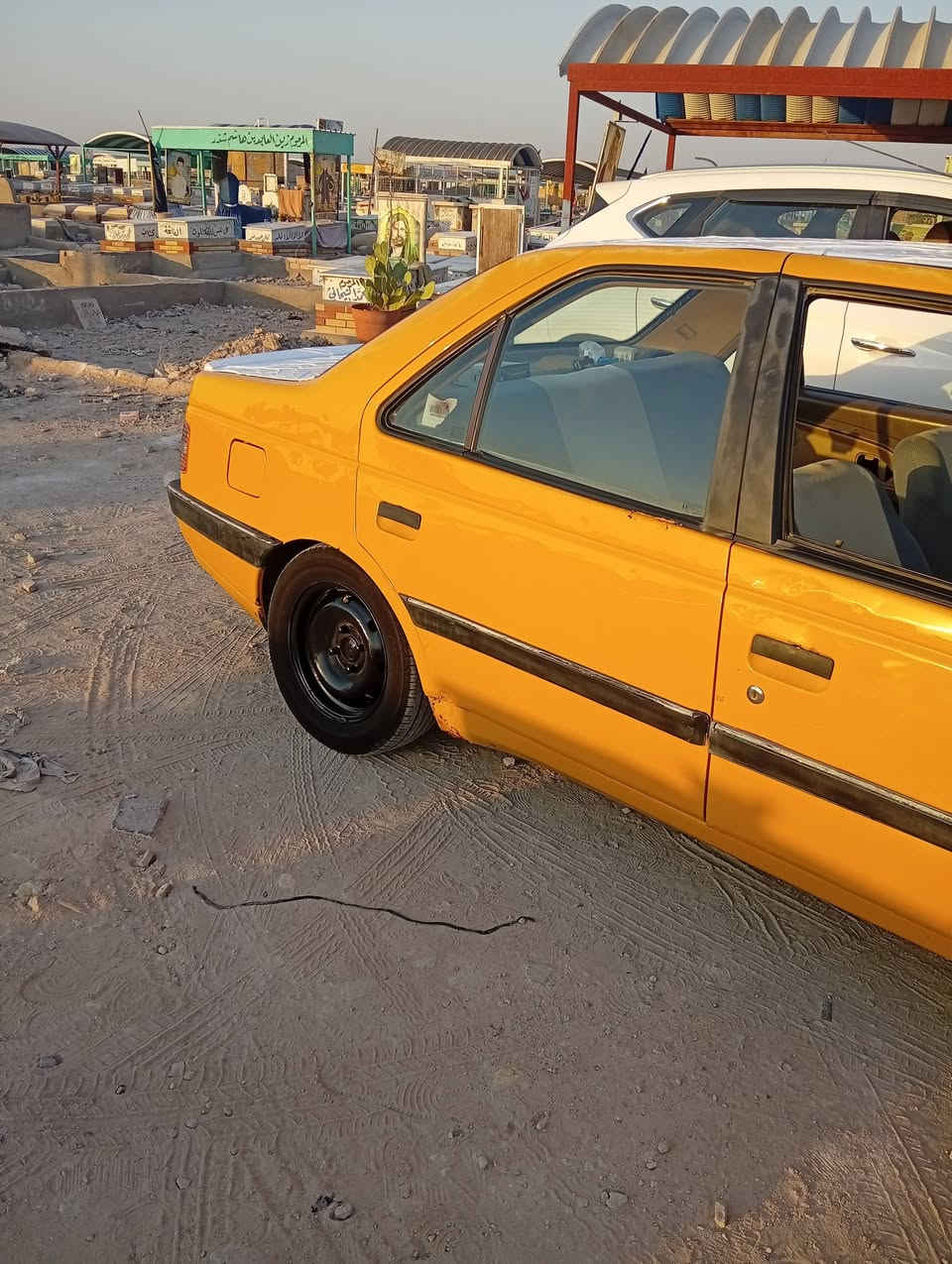 سلام عليكم بيجو 405 موديل 2016 سعر 30وبيه مجال *********** بي واتساب
