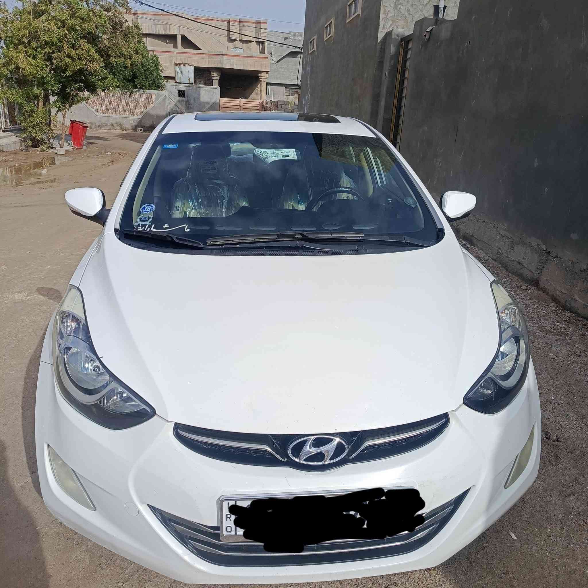 السلام عليكم سياره النترا موديل 2012 وارد خليجي رقم بغداد انكليزي مواصفات 
محرك دوش 1800
 فتحه سقف 
اشاير بلمري 
تحكم ستيرن 
شاشه كبيره 
سونار جديد 
السياره جاهزه بدون اي نقص 
مكاني الانبار فلوجه رقم الهاتف *********** بي واتساب
