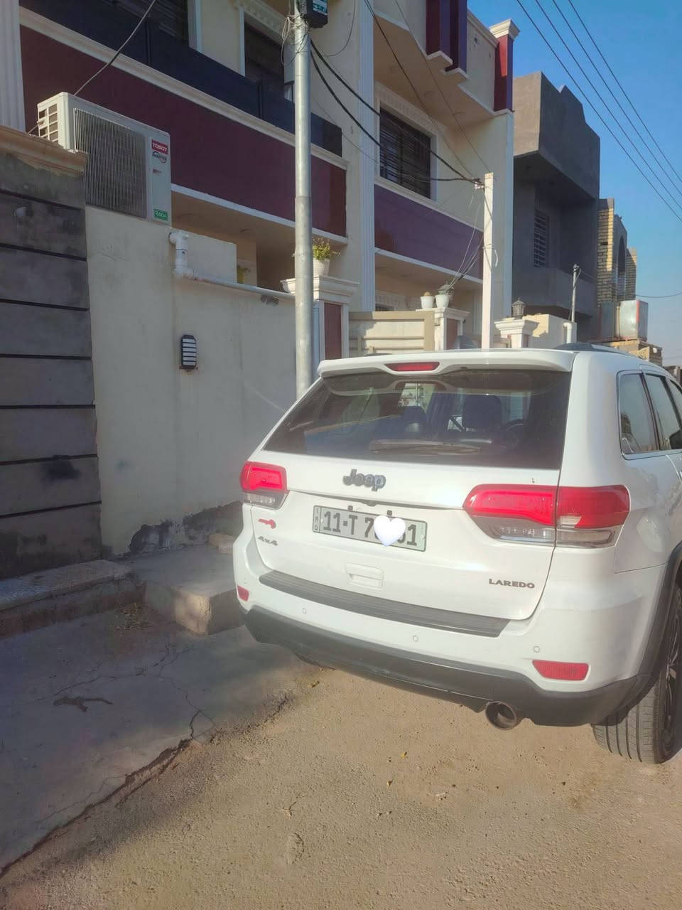السلام عليكم
جيب شيروكي 2017

وارد امريكي رقم بغداد النكليزي الجديد
محرك V6 
سعر : 180$ و بيها مجال

ستفسار : ***********
