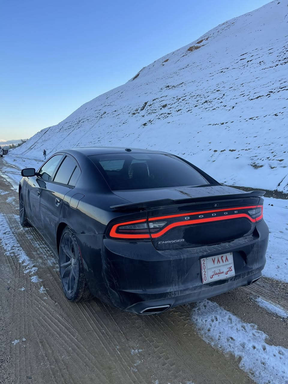 دۆج چارجەر _ساخ ساخ ساخ
گۆڕینەوەش ئەکەم بەسەیارە لەسەر دڵگرتن
١٢٥ گەڵا و مەجال

فول فول مواسەفات
بەزەمانی دووبەی رەقەم شەنسی بە شەرت
مۆدێل ٢٠١٧
ڕەنگی ڕەش قەتران
٦ بستۆن مەکینە مەرخوب ٣٦٠٠ 
بەسمەی درگا
سلایت
شاشە گەورە
لایت زینۆن
کامێرا 
کوشن جلد سارد و گەرم
تەبرید سارد و گەرم
کوشن خەزن
سوکان هیتەر
ئاوێنە هیتەر
سەیارەکە لەسەر دەقی شەریکەیە دینار مەسرەفی تیانیە
گێڕ و مەکینە لۆک _ نەکراوە بە شەرت
تایە و ویل لۆک
کامل سێرڤێز کراوە. بانس ە هایدرۆلیک و ڕۆن. پاتری
بۆیاخ ٣ پارچە بەس پمپە بێ ناو بێ ئێرباگ. ئەمریکایە

شوێن سلێمانی.. 

***********
