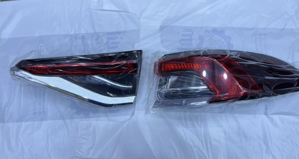 السلام عليكم  على بركة الله تم وصول وجبة جديدة من المواد 
توي—وتا … ني——سان
ماسكات دعاميات لايتات -جاملغ- بنيد- بطانة - درع محرك
شباك- بروجكتور - جام لايت
 كامري جميع الموديلات
كورلا كروس 
فرونتلاندر
نيسان سنترا 
سني هندي
كورلا جميع الموديلات
 جملة مفرد 
مكتب انوار الضامن
***********محل 
***********ياسر
***********محمد
