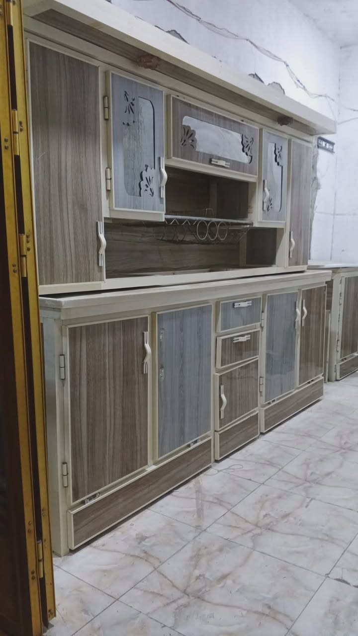 مترين ونص وسنك مترا ونص مرمر مبطن تفصال كلش جديد الشراي هاذ رقمي للتواصل ***********بس شراي يراسلني
