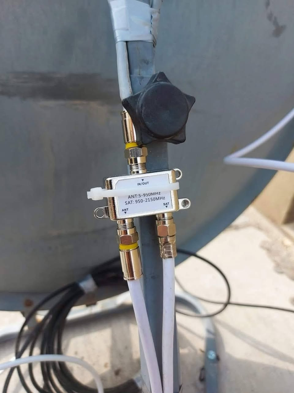 خدمات احمد للستلايت قضاء العزيزية #اشاره_الستلايت بأشارة لاتقل عن 95%📺
✅تنصيب الصحن   
✅تنصيب #كامرات_مراقبة📷 
✅تثبيت البلازما
لتنصيب الستلايت والكامرات في جميع مناطق العزيزية وخارجها
 الاتصال على الرقم 📲
واتساب 📱***********
الاتصال ☎️***********
