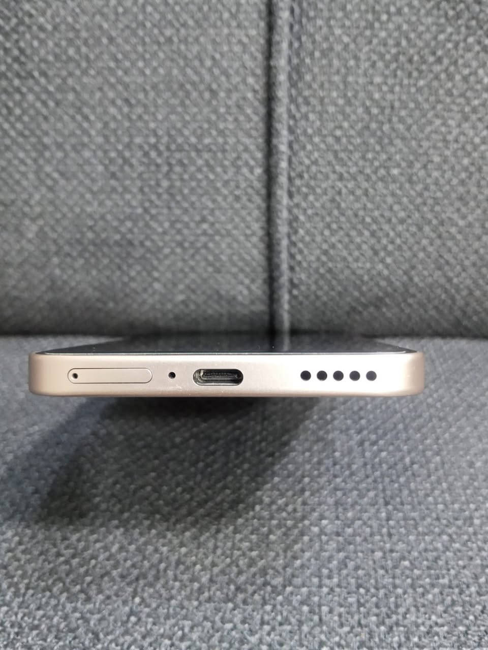 سلام عليكم مبايل هونر ذاكرة 512 الجهاز نظيف لا مفتوح لا مصلح الجهاز بعد بالضمان ما صار له أربعة أشهر مفتوح الجهاز نظافة ￼١٠٠% سعر ￼ الجهاز ٥٠٠ ألف وبي مجال الطيبين 
‭٠٧٧٠ ٦٨١ ١٥٣٣‬
