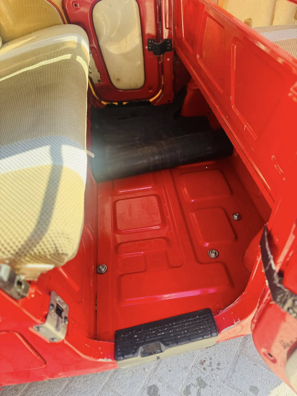 سلام عليكم تكتك للبيع 22 بغداد مدينة الصدر***********
