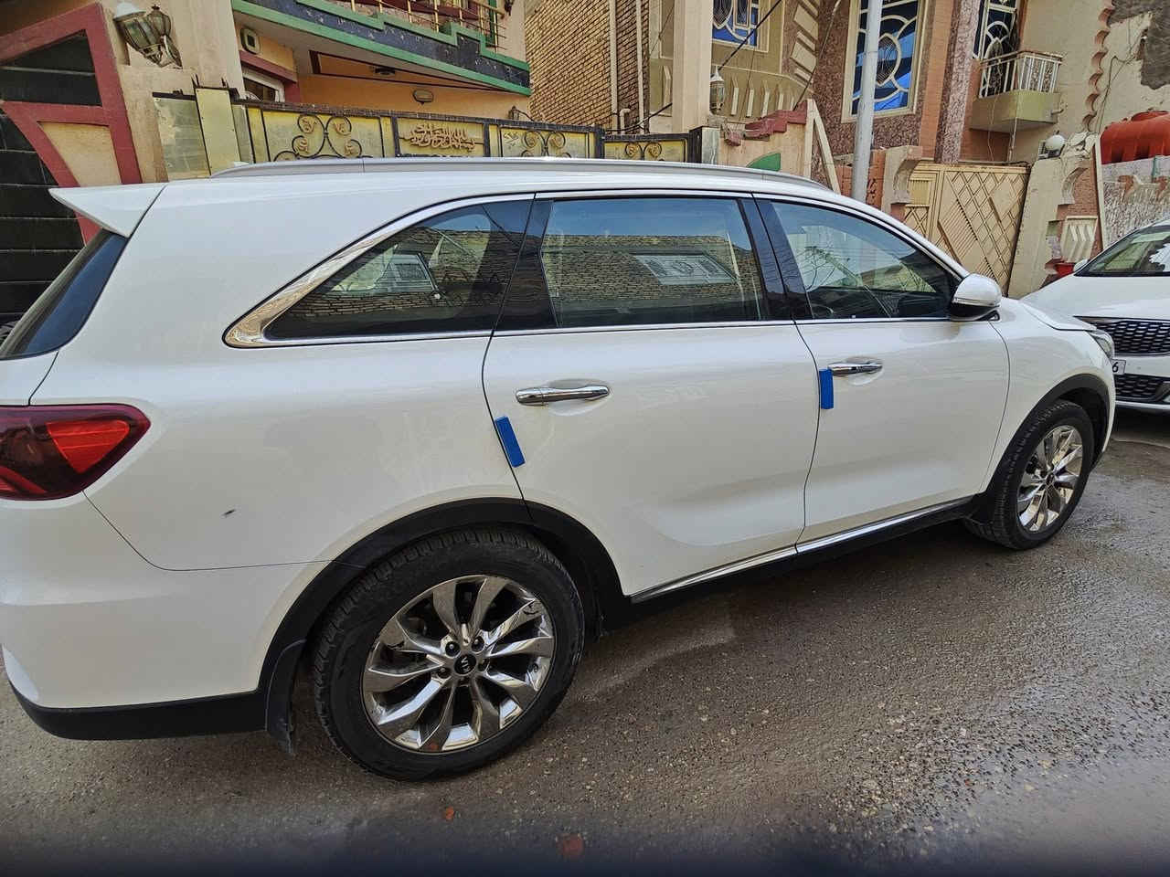 سورنتو 20 خليجي 6سلندر كفالة عامة عدا بارد بالباب بسيط موضح بالصور ماشية 100الف رقم بابل مكانها ناصرية بأسم راعيها تحويل ثاني يوم سعرها (255) و بيها مجال بسيط ***********
