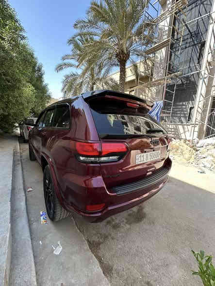 جيب كراند شيروكي بلاك توب رقم بغداد شبه مميز موديل 2020 ماشيه 96 الف حادثها جاملغ يسار امامي وبنيد نفسهن راجعات ومصبوغات كير ومحرك ودفع رباعي مكفولات وسونار وصور الحادث موجود بلمنشور 
مواصفات
زينون عالي ناصي رادار امامي وخلفي وجوانب نقطه عمياء حساس امطار حساس خلفي كامره خلفيه جنطه كهرباء كشتات جلد وكرسي سايق كهرباء دفع رباعي شاشه كبيره بصه ابواب وتشغيل عن بعد وبعد بيها اهواي مواصفات 
سعر 225
عنوان سياره بغداد حي الجامعه الاتصال على ***********
