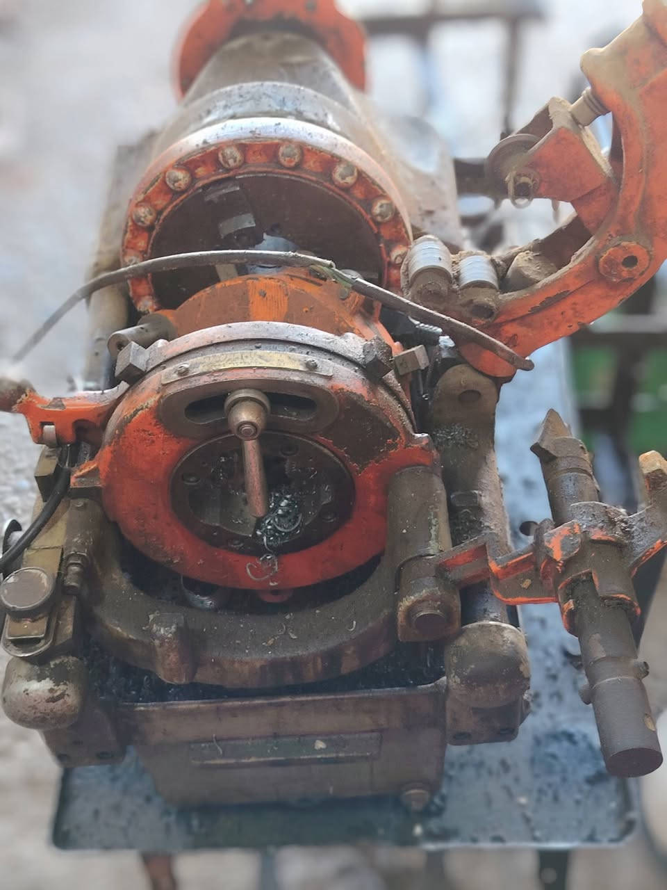 السلام عليكم مكلف بلنشر يوجد حلاجات كهربائيا و ابطالة اوكسجين للبيع ع الفيس غير متواجد اتصل ع الرقم ***********
