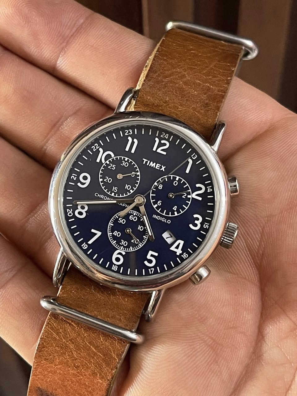 سلام عليكم ساعة ماركة TIMEX امريكي
ستوب بوج كونكراف سناتر كله شغال منذف عرض تاريخ 

مينه لد انارة سير جلد بلادي مختوم TIMEX 

سنل ستيل ب كامل ضد ماء 

عنواني بغداد الدورة يوجد توصيل بغداد ولكل العراق 

***********
