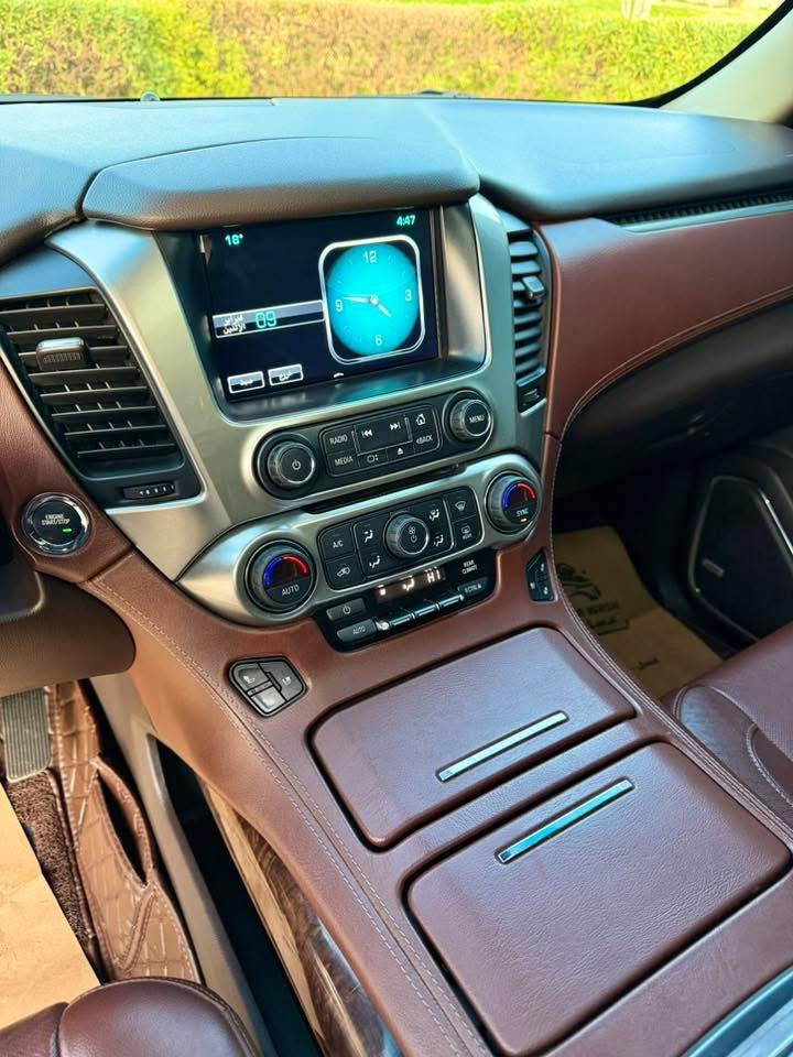 تاهو برايمر 2019 خليجي وكالة المنصور فول
بصمة وتشغيل عن بعد
فتحة سلايت
مقاعد جلد 
مقاعد تبريد وتدفئة
كيج اللكتروني دجتل 
استيرن كهرباء وتدفئة
ويل كب 22 بريمير
ثلاجة 
داتا شوو كبير 
شاشة كبيرة وكاميرة
شاشة تلفزون وسطي
جنطة شفط كهرباء
سبعة راكب 
قاصة سرية 
تبريد مركزي
شاحن هاتف لاسلكي
رادار 360 درجة
حساسات امامي وخلفي
تحديد مسار 
نقط عمياء
فورويل 4X4
لدات امامي وخلفي
مري كهرباء + اشاير بالمري
لايتات زنون وكشاف زنون
باقي مواصفات البريمير متخلص فول الفول السيارة

السيارة كفالة عامة من بارد وصبغ وكير ومكينة كلها بالشرط
ماشية 80 الف كيلو حقيقي جديد السيارة على وضع شركة
رقم وهزة وسنوية كلها جديد باسمي
سعر : 425 $ وماكو هيج سعر بكل السوك 
*********** / اربيل
