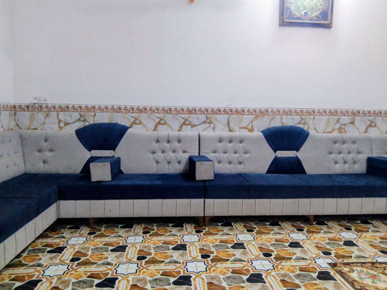 السلام عليكم تخم ديوان مرتب درجة اولى 8مقاعد 
للتفاصيل ولسعر خاص.🌹


**إذا كنت صاحب هذا الإعلان وتريد حذفه لأي سبب، رجاءا أرسل رسالة إلى الدعم الفني**