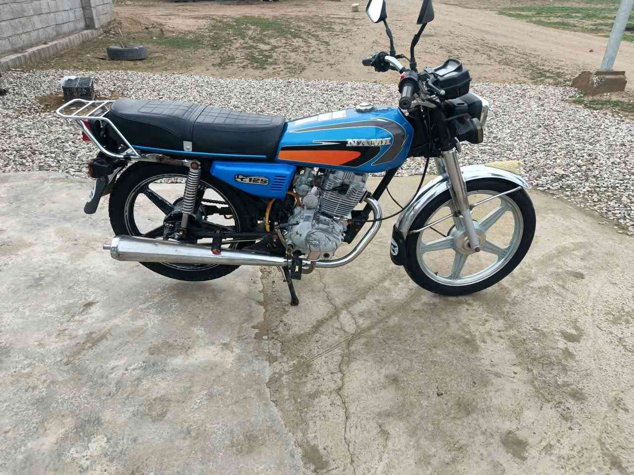 سلام عليكم ماطور للبيع خمسه كير 400وبي مجال خاص مامتواجد خابر وتدلل المكان جبارة  ***********
