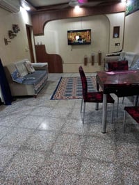 بيت طابقين • ٢٠٠م • ٤ غرف