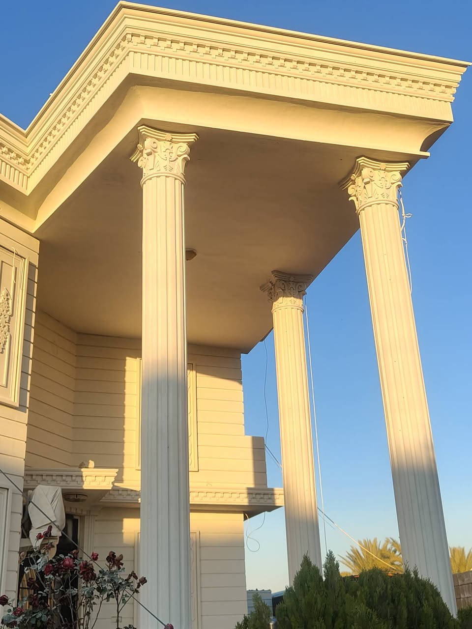 السلام عليكم 
يوجد كادر لتغليف الواجهات بالفوم التركي وطلس وصبغ ولبخ البيوت من الخارج 
 كادر مختص بكل انوع الديكورات الخارجيه 
وبأنسب  الاسعار 
مع تصميم لواجهتك قبل العمل 
وملاحظه: التصميم مجاني 
للحجر او الاستفسار اتصل عل رقم 
او مراسله عل خاص ***********
كادر عمر الدرب
