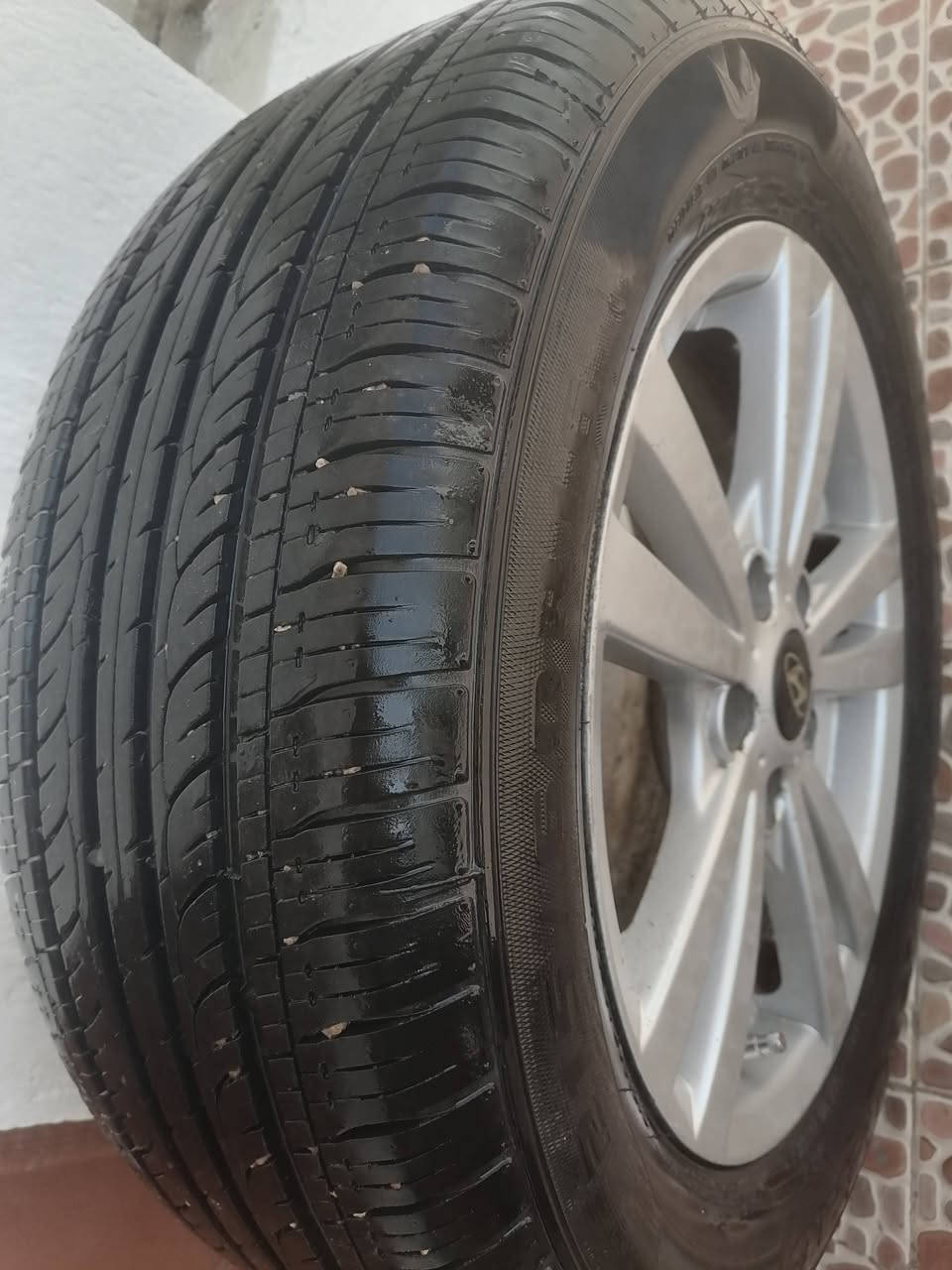 سلام عليكم وياله حجم ١٦ تخم تاير جديده أريده مروس بحجم ١٧ نفس بل صوره مكان بابل ***********
