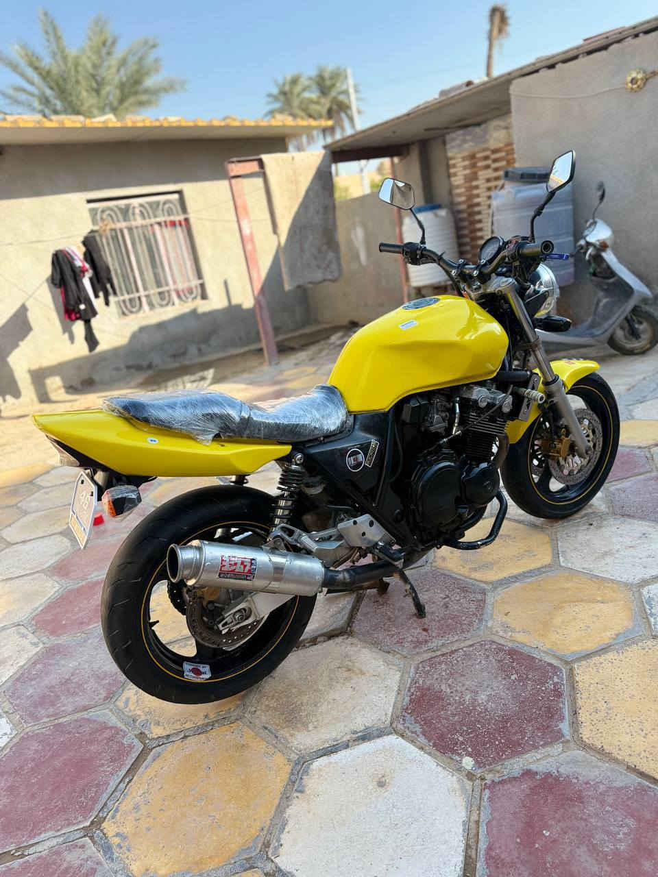 السلام عليكم جميعا ورمضان مبارك لكم   ((للبيع او مراوس ))متوازي حيل علئ بيعتها عندي ضرف ولله سيبي فور  400 مال جناي  كلشي شغال بيها  دراجة  كامله للخير  مابيها كل نقص جديده تجي شغل وتروح مكفوله كفاله عامه وواراقها جاهزه وكمركها مدفوع شرط الترقيم كهربائيات ابريكات خلفي وامامي الله شاهد دراجه تخبل ومال جناي  وسعرها كلش مناسب لان عندي ضرف  رايدها بمليون و400 وبيها مجال بسيط للعلم اقسم بالله هذا مو سعرها بس ضرفي حكمني  الشراي يتصل  وعيوني اله مكان بابل ‭***********
