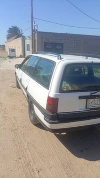 أوبل أوميجا ستيشن  موديل ١٩٩٣ أوتوماتيك  نظيفه مال شغل بيع مستعجل 0782...
