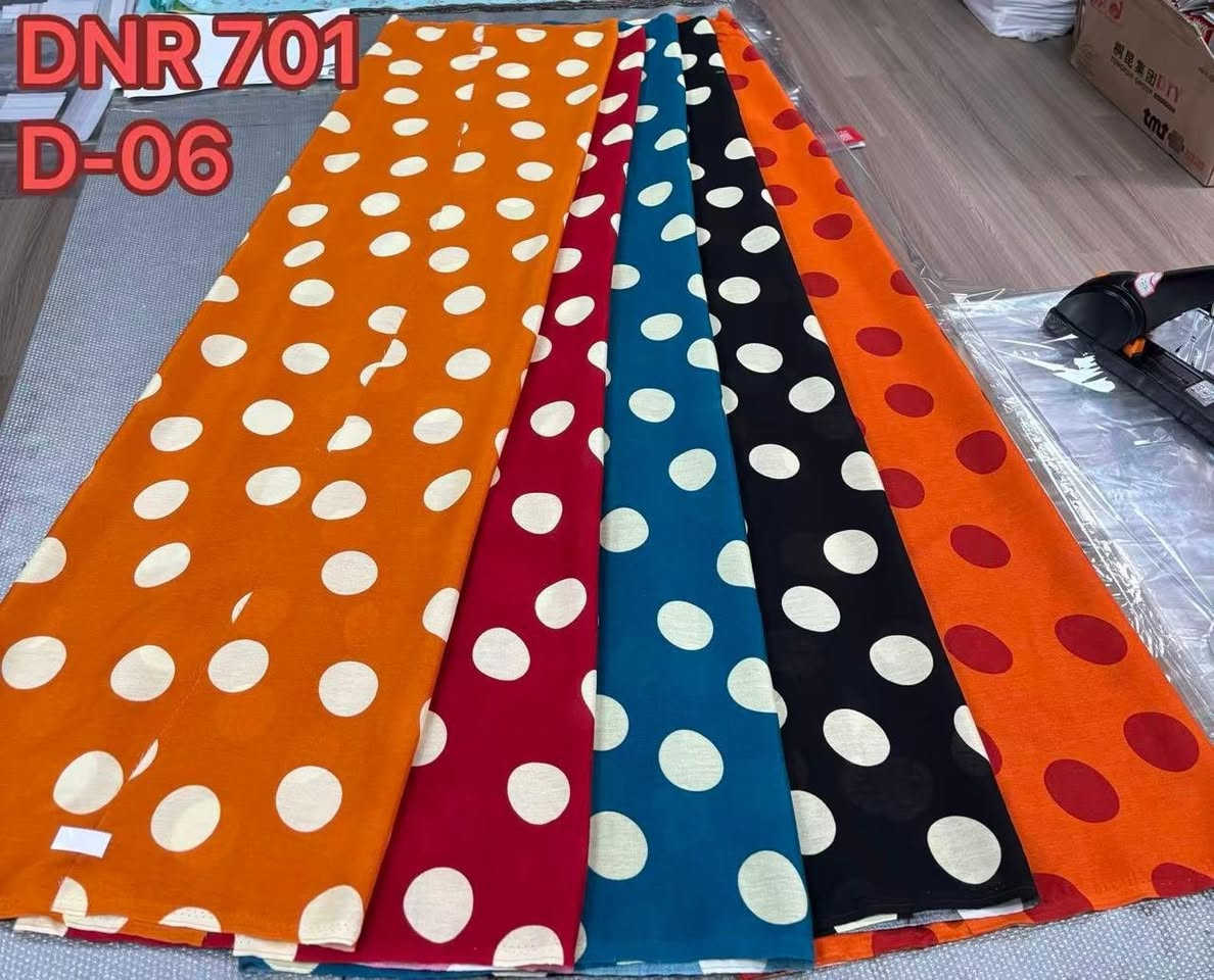 مرحبا زبائنه الكرام عرض جديد 🚕😍🚕#تخفيضات  #اقمشة 
 (( كشمير تركي مشجر الوااان❤️❤️❤️  )) 
درزن يحتوي 20قطعه ب الوان  ونقشات مختلفه 🔥🔥🔥
لسرعه تثبيت الحجز ع الواتساب  ***********📞📞
او زورونا بغداد الشورجه سوق الاقمشه قرب مصرف الرشيد 🥰🌹

#أقمشة #تخفيضات #فولو #جملة #اقمشة #تخفيضات🌹😍 #جملة👑 #خياطة #ملابس_نسائيه #مشاهير #دشاديش_نسائيه
