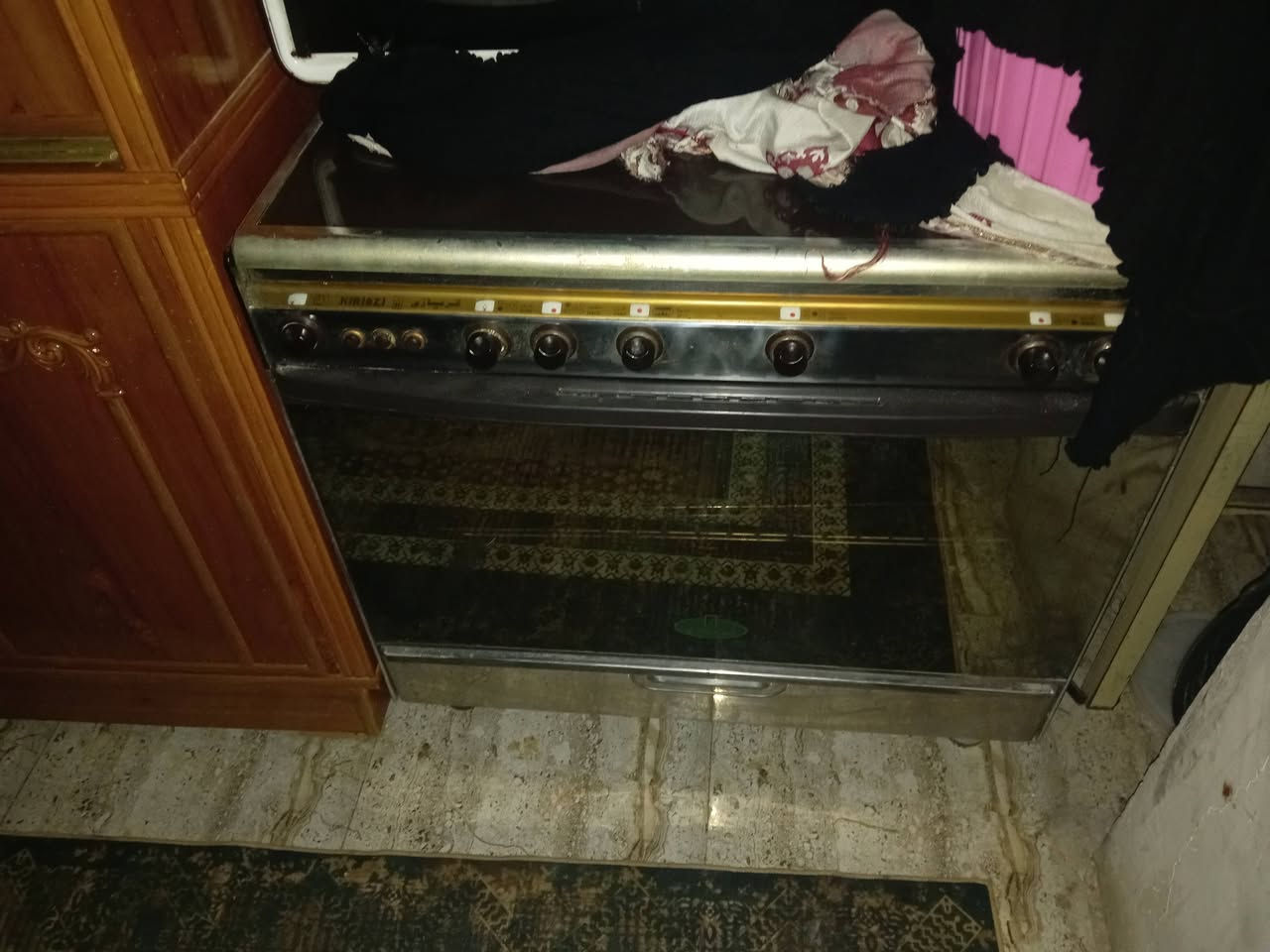 السلام عليكم طباخ كريازي نضيف الصلي السعر ٣٠٠ قفل مكان مدينه الصدر ***********
