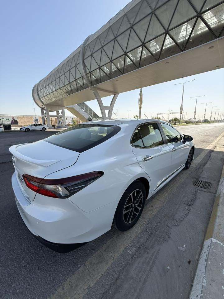 كامري هايبرد ياباني اصلي  ٢٠٢٤
السعر على الاتصال *********** 

فئة LE مكينة ٢٥٠٠ اربعه سلندر

حجم التانكي ٥٠ لتر تمشيك ٧٥٠ كيلو 

شاشة لمس 

بصمة تشتغيل وبصمة ابواب 

دخول ذكي بدون مفتاح  

اشاره ب المرايات

ماشيه ٥٩ الف كيلو

لون ابيض صدفي  

مكفوله من الصبغ بيها بارد بجاملغ الخلفي بسيط كلش 

هاند بريك كهربائي

نظام ايكو سبورت نورمل 

اوتو هولد 

داخل بيجي وابيض

تبريد قطعتين 

شاحن لاسلكي 

تبريد  مناخ منفصل

حساس امامي خلفي 

كامره خلفية

رقم بغداد الجديد سنويه جديده تحويل مباشر
